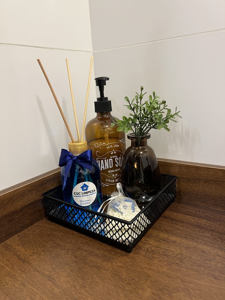 Limpeza profissional em ambiente corporativo